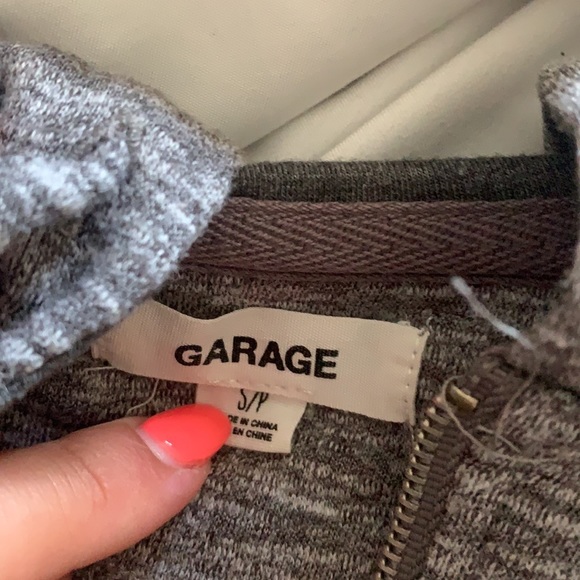 Cropped Garage Sweater - Picture 2 of 3